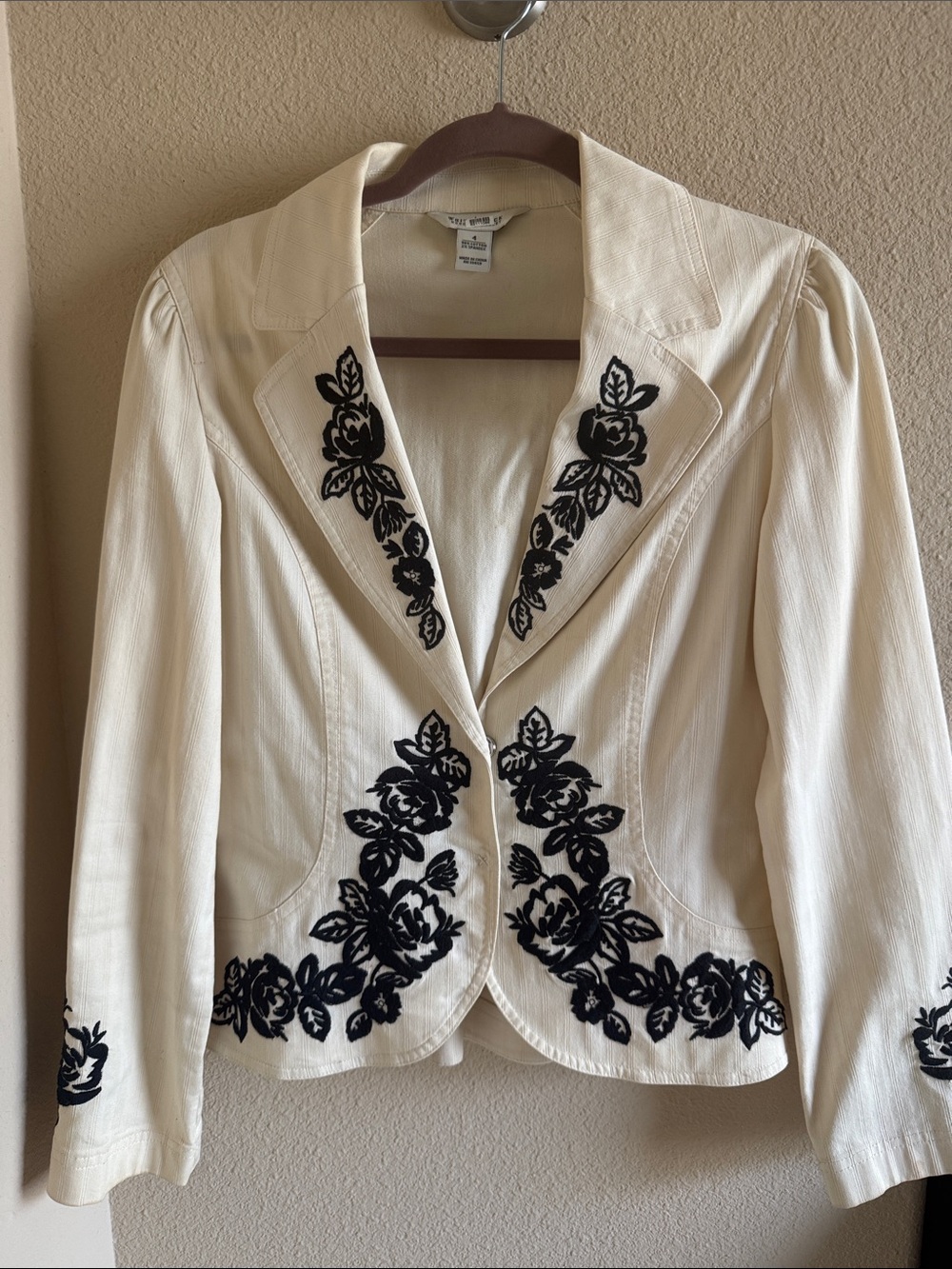 White House Black Market Cream Blazer with Black Floral Appliqué